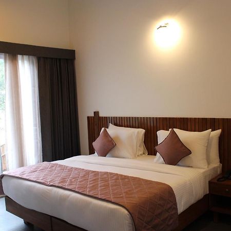 Mango Leaf Lake Resort Malkhed 외부 사진