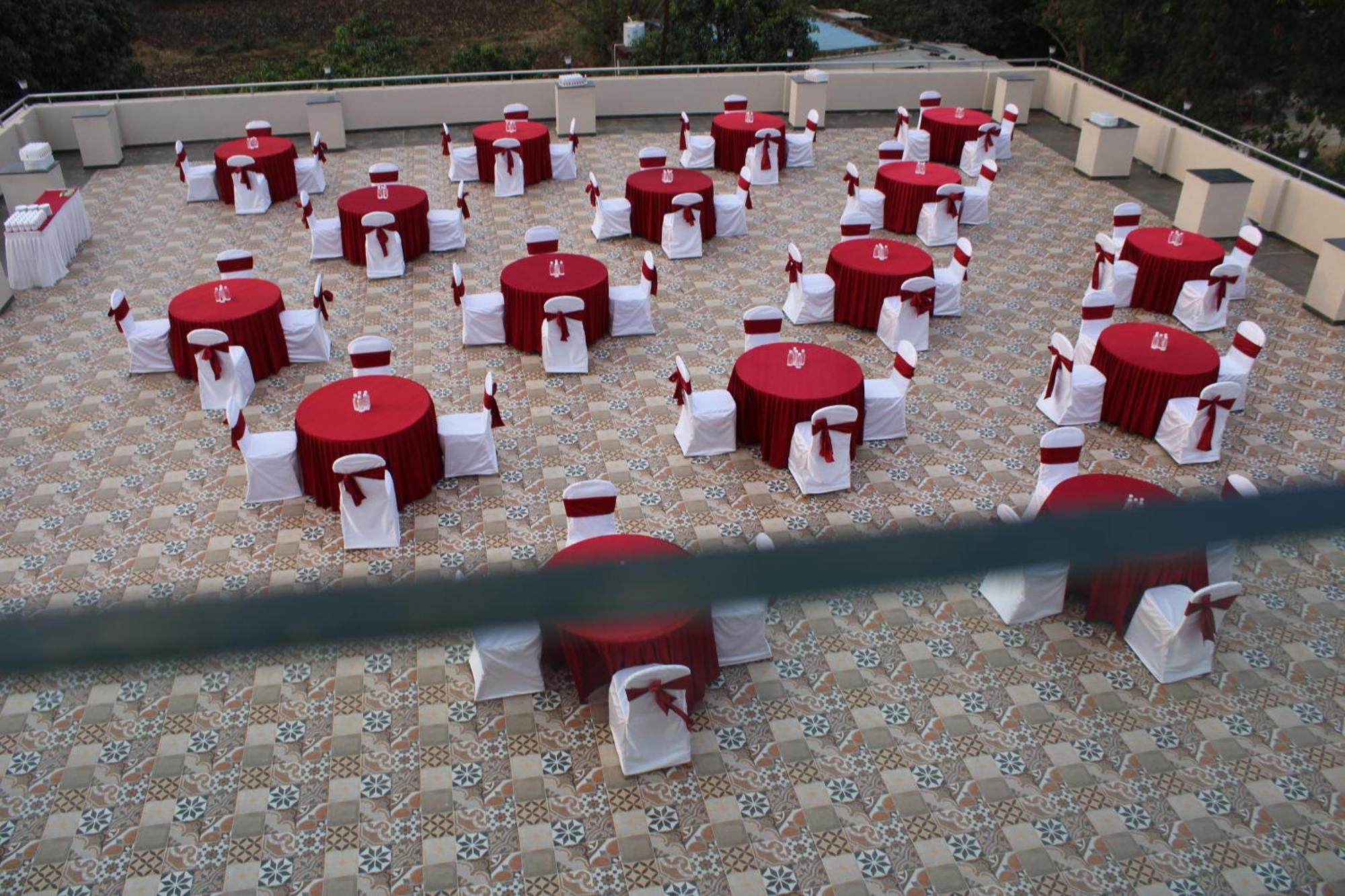 Mango Leaf Lake Resort Malkhed 외부 사진